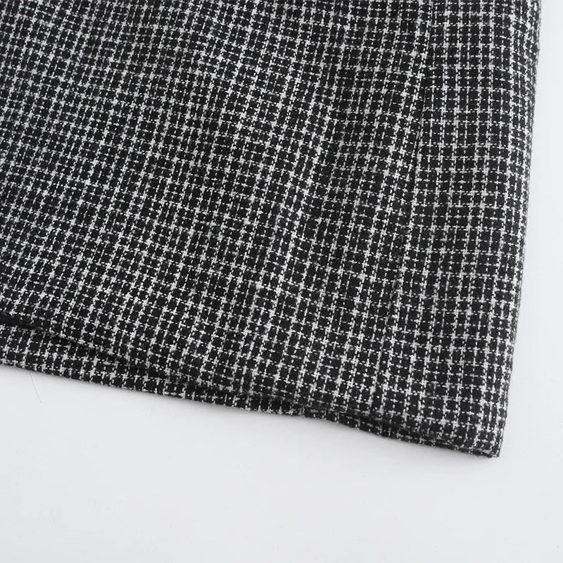 Men s Classic Plaid Print  Fit Blazer Jacket with Notched Lapel and Two Button Closure for Fall Fashion Comfort