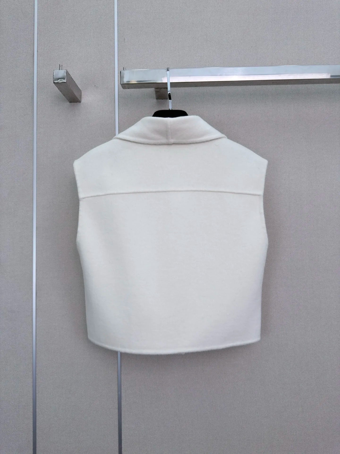 Women's Fashion Elegant Sleeveless Suit Collar Button Pure Color Wool Vest Autumn Winter New Style 26713219