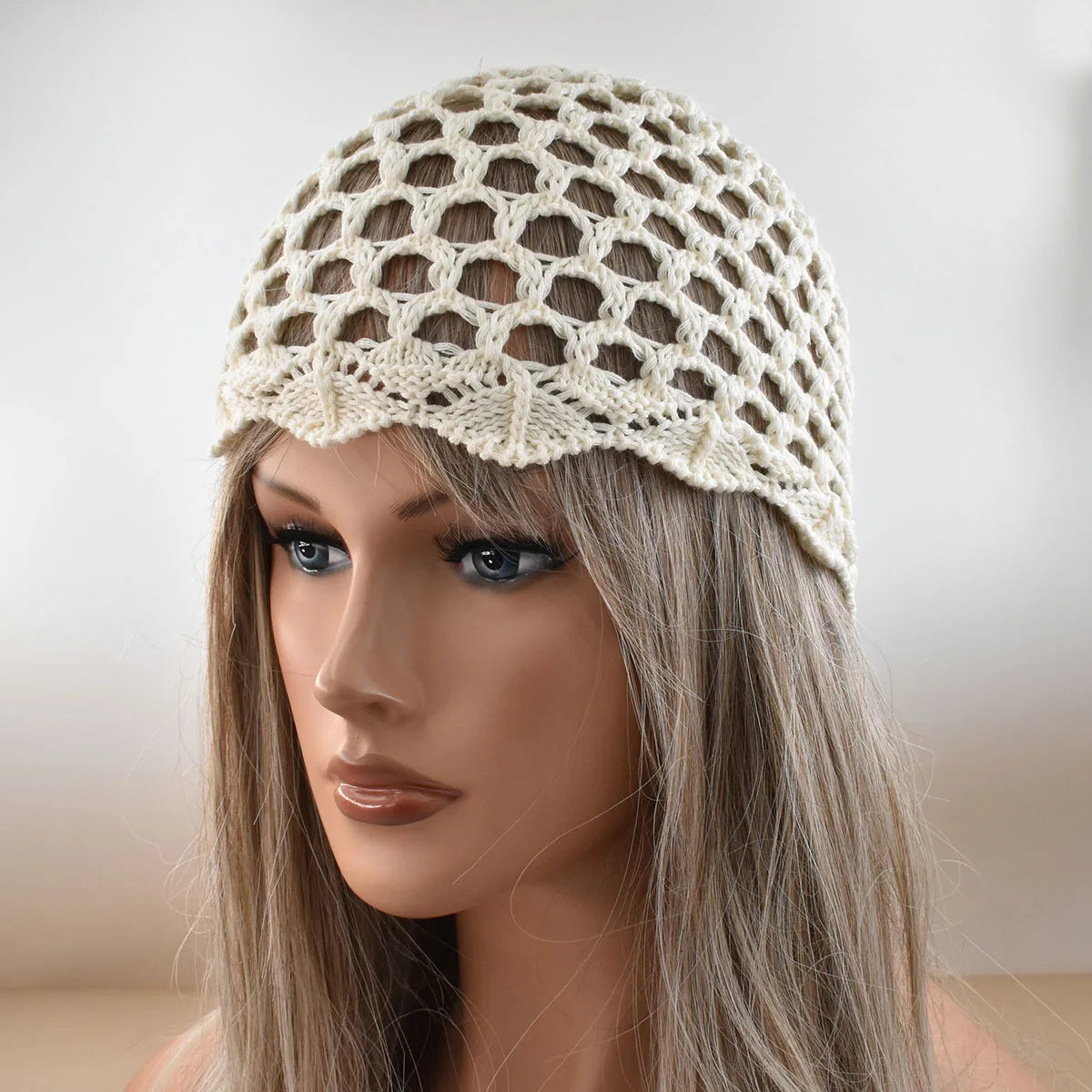 New Women Spring Summer Adjustable Mesh Knitted Pearl pendant Hat Fashion Breathable hollow woven artist with pullover charm Cap