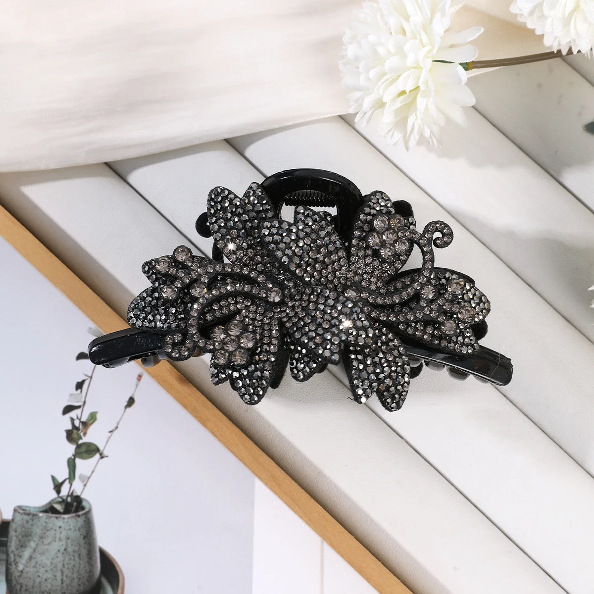 AWAYTR New Flower Hair Claws Clips Hairpins For Girls Women Fashion Rhinestone Hairgrip Barrettes