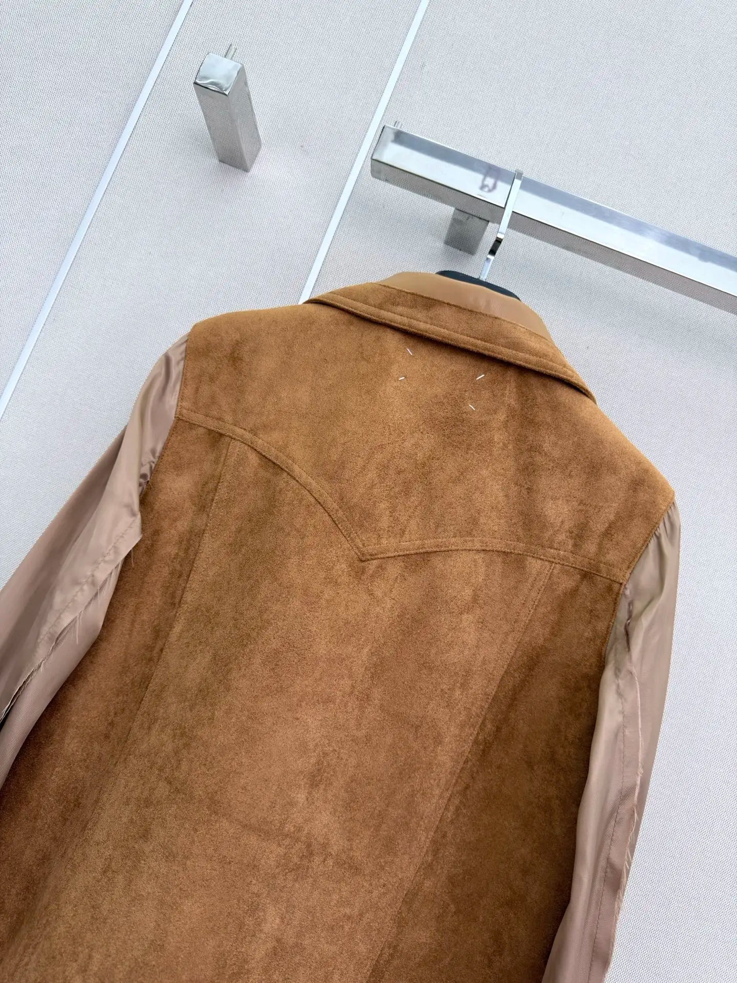 Women's Leather Long Sleeved Lapel Button jacket For Autumn And Winter Fashion And Leisure 26713229