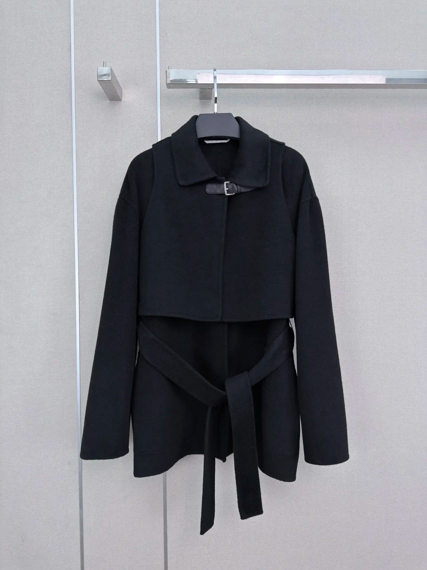 Women's Solid Color Wool Long Sleeved V-neck Button Top+Lapel Vest Set, Autumn and Winter Fashionable And Elegant 26713217
