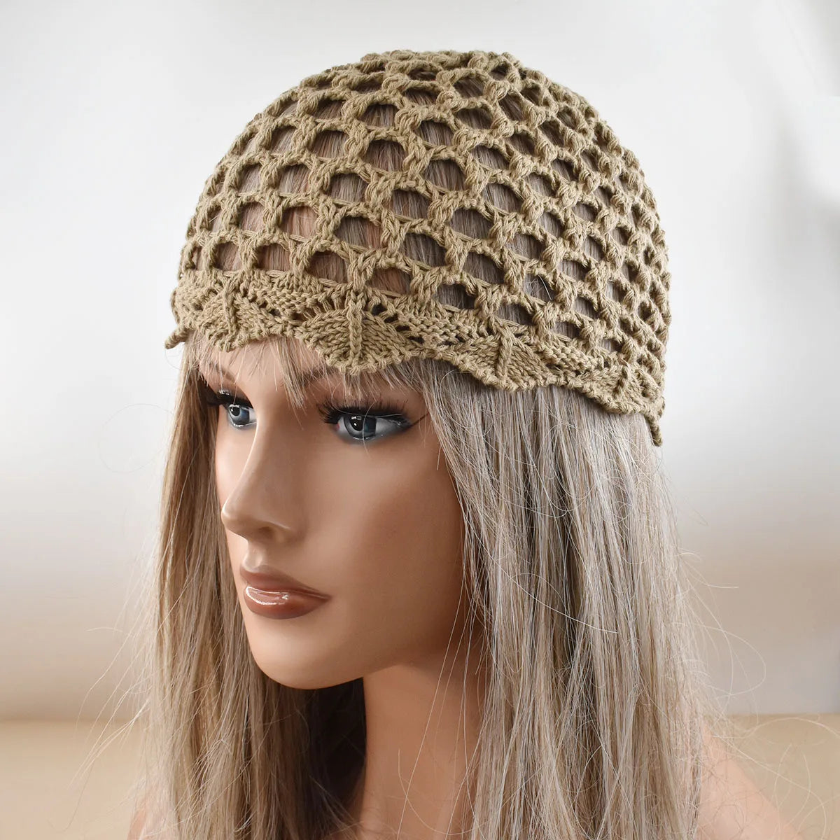 New Women Spring Summer Adjustable Mesh Knitted Pearl pendant Hat Fashion Breathable hollow woven artist with pullover charm Cap