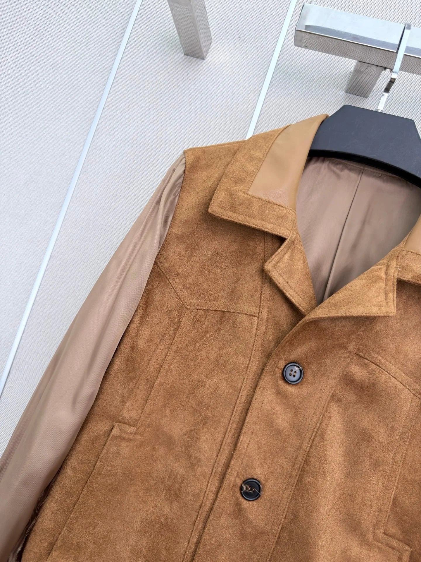 Women's Leather Long Sleeved Lapel Button jacket For Autumn And Winter Fashion And Leisure 26713229