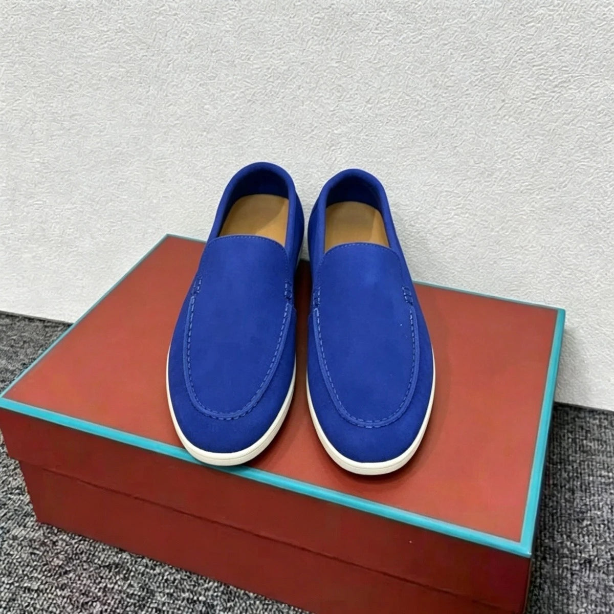 2026 New Designer Suede Women's Shoes Spring and Summer Casual Soft-Soled Shoes High-Quality Cashmere Fashion Trendy Flats Plus Size：35-45