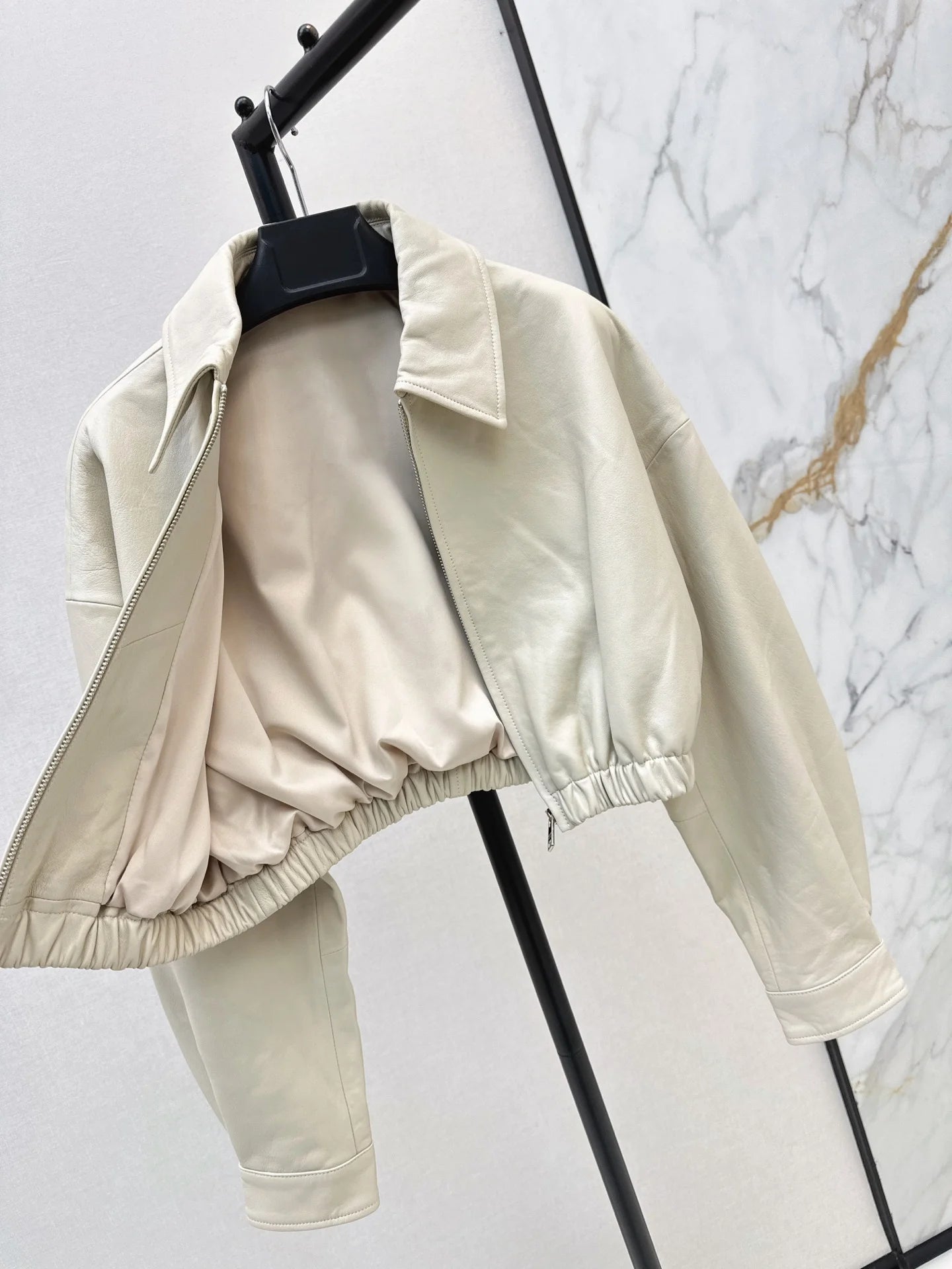 Women's Pure Color Leather Long Sleeve Notch Collar Zipper Short Top Autumn Winter Fashion Elegant Style 2671446