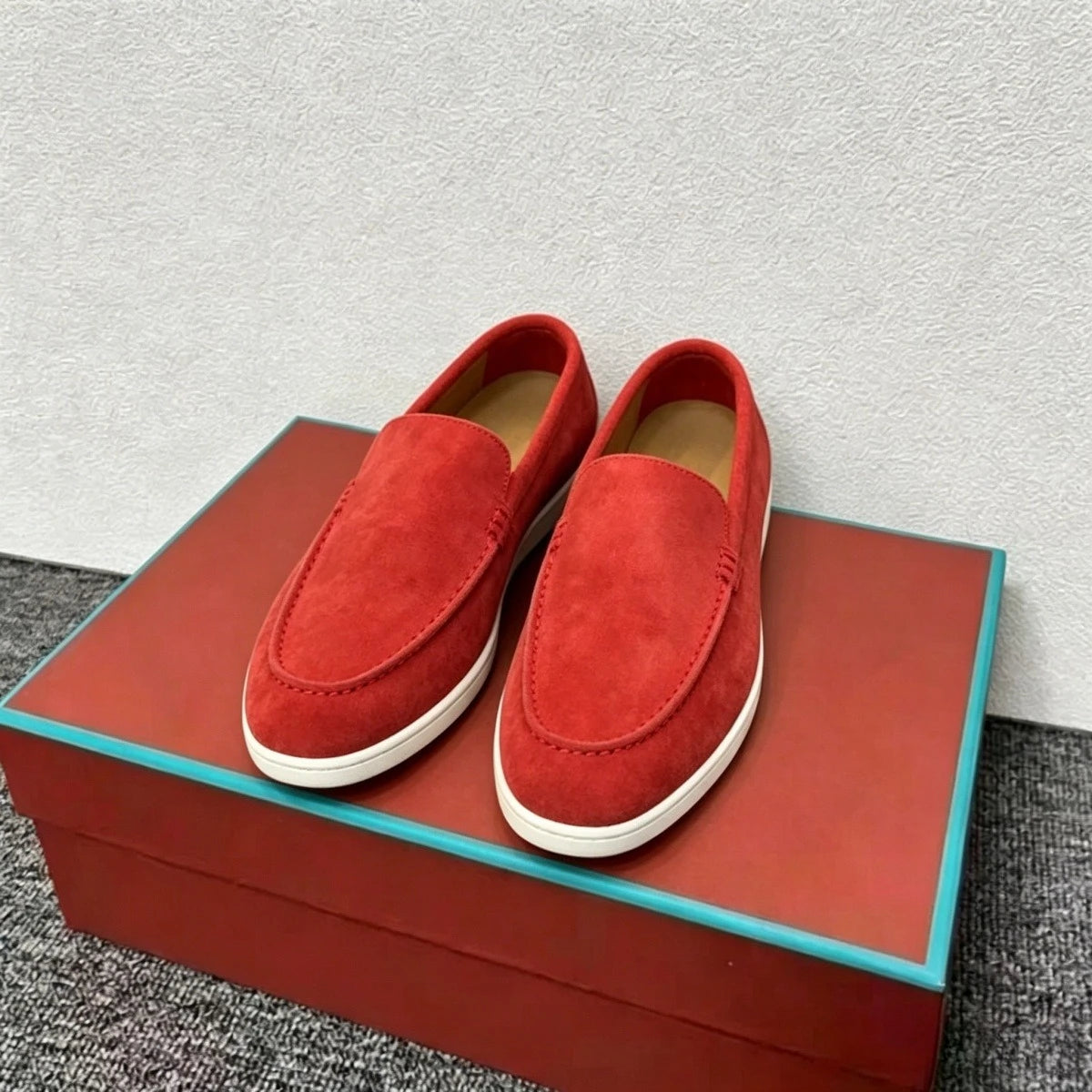 2026 New Designer Suede Women's Shoes Spring and Summer Casual Soft-Soled Shoes High-Quality Cashmere Fashion Trendy Flats Plus Size：35-45