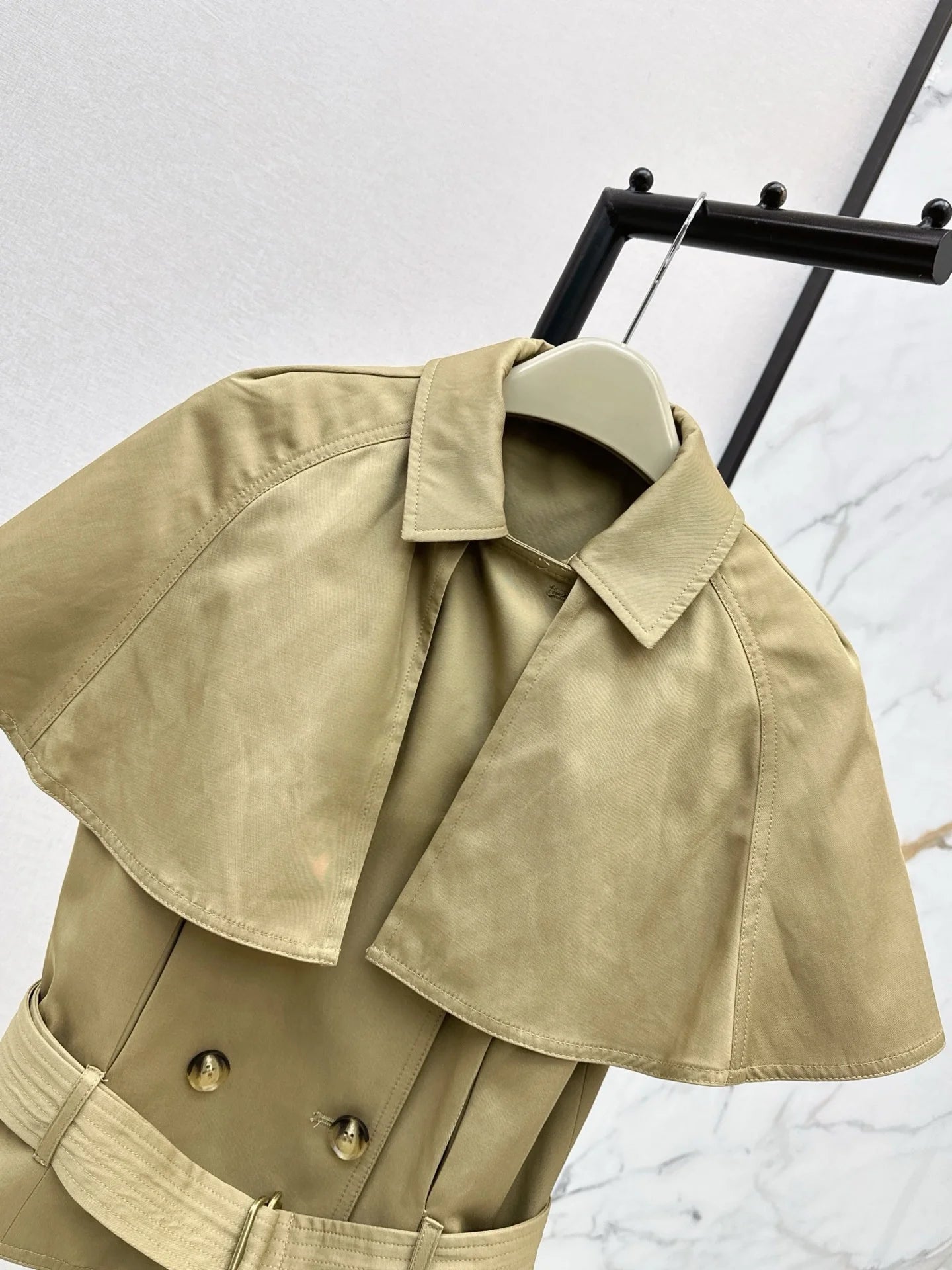 Women's Double Row Button Lapel With Belt Short Windbreaker Autumn And Winter Fashion Casual Elegant Style 2671462