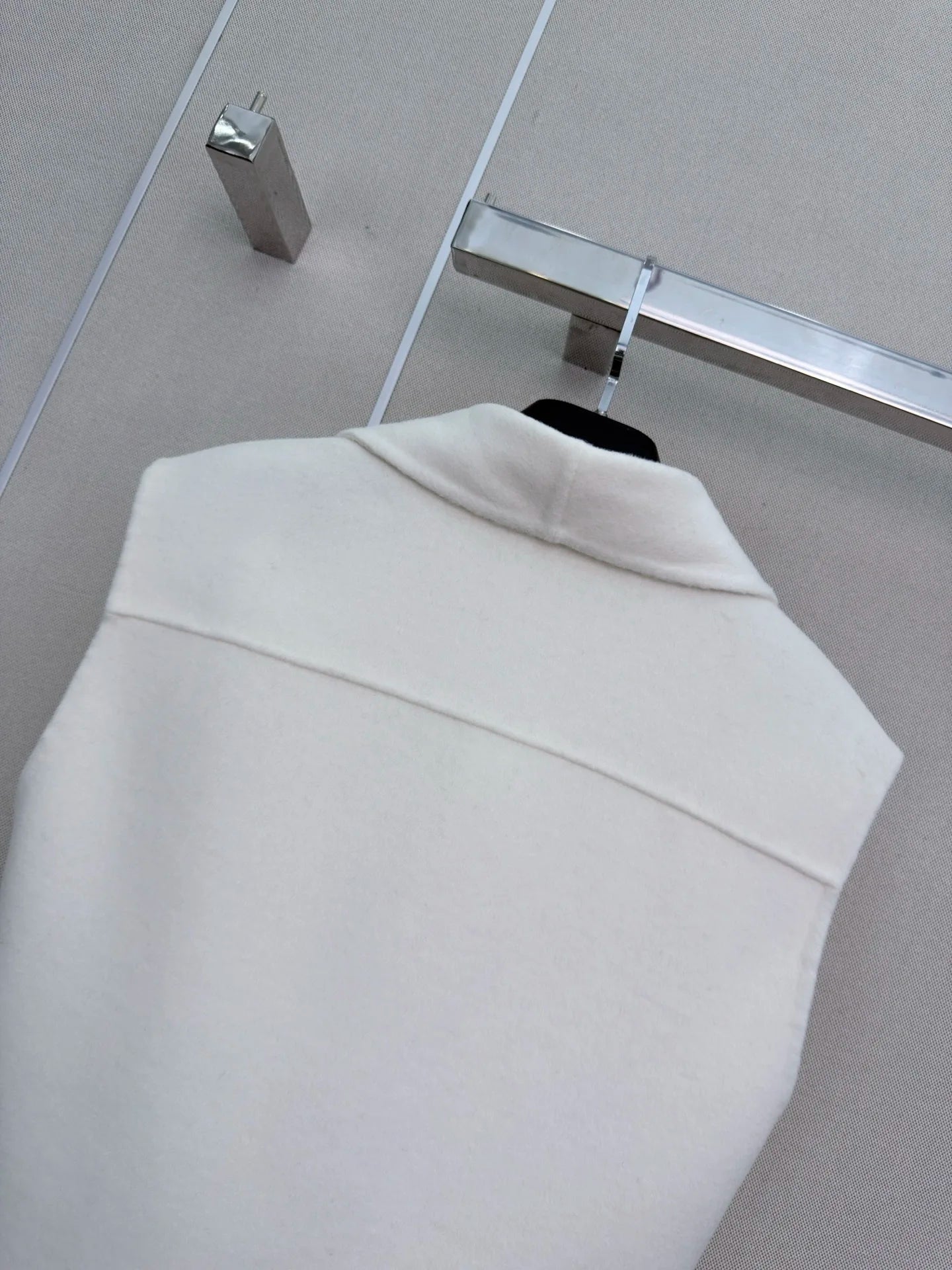 Women's Fashion Elegant Sleeveless Suit Collar Button Pure Color Wool Vest Autumn Winter New Style 26713219